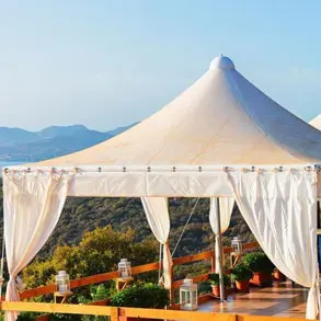Luxury-Pagoda-Tent